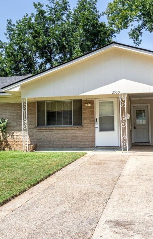 2530 Captain Sawyer Dr, Shreveport, LA, 71104-2802 | Card Image