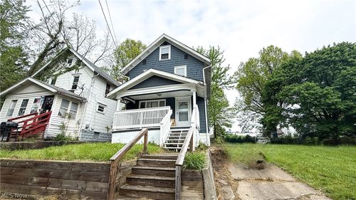 987 Boone St, Akron, OH, 44306-1115 | Card Image