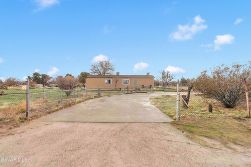 9175 E Avenue S4, Littlerock, CA, 93543-1819 | Card Image