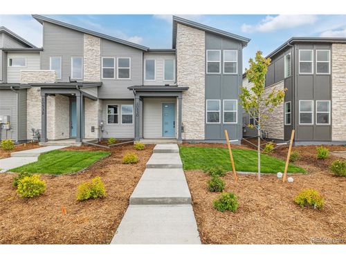 20530 E 58th Ave, Aurora, CO, 80019-2490 | Card Image