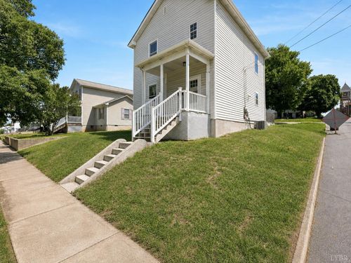 1022 Pierce St, Lynchburg, VA, 24501-1833 | Card Image
