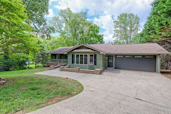 2403 Hidden Valley Rd, Home with 3 bedrooms, 3 bathrooms and 2 parking in Hiawassee GA | Image 8