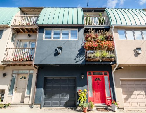 33 Broadcast Lane, Toronto, ON, M4X1X7 | Card Image