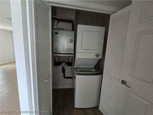 7019 San Bruno Dr, Home with 2 bedrooms, 2 bathrooms and null parking in Sebring FL | Image 4