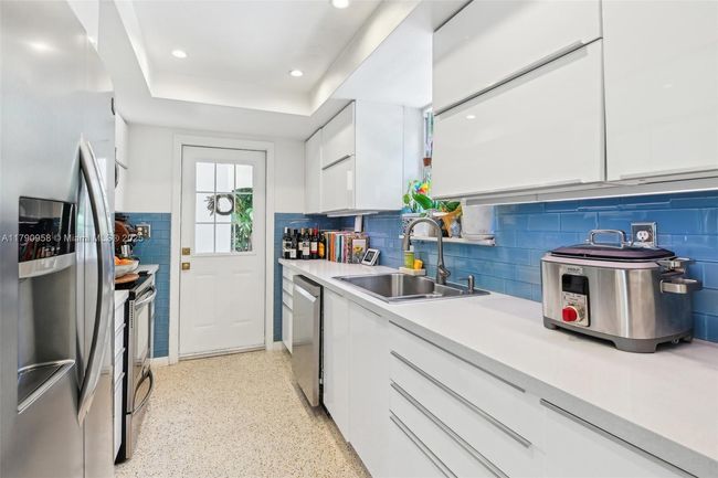 4700 Alhambra Cir, House other with 3 bedrooms, 3 bathrooms and null parking in Coral Gables FL | Image 8