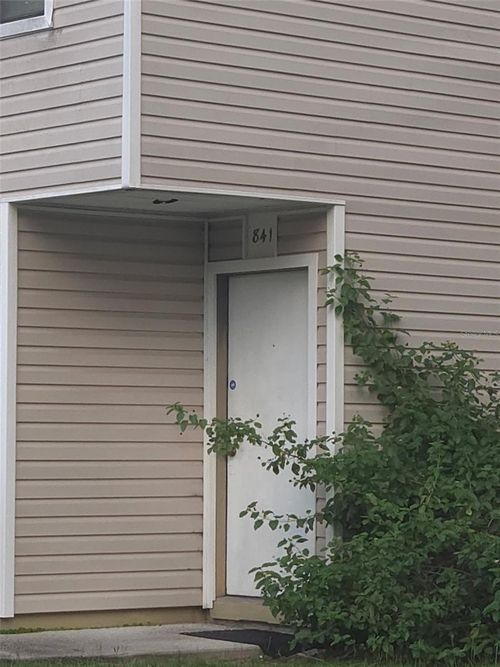 841 60th Ter, GAINESVILLE, FL, 32607-3661 | Card Image