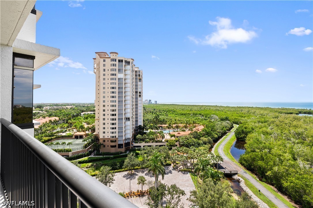 Residential in Naples