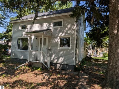 420 N Maple St, Ithaca, MI, 48847-1030 | Card Image