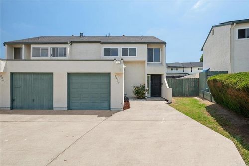 2039 Terracina Cir, Spring Valley, CA, 91977-3546 | Card Image