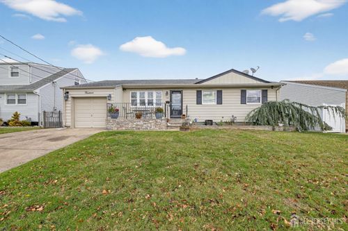 14 Sunnyside Dr, Carteret, NJ, 07008-1811 | Card Image