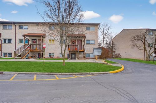 apt-715-26 Cooper Rd, Poughkeepsie, NY, 12603-1670 | Card Image