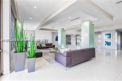 apt-1226-20301 W Country Club Dr, Aventura, FL, 33180-1656 | Card Image