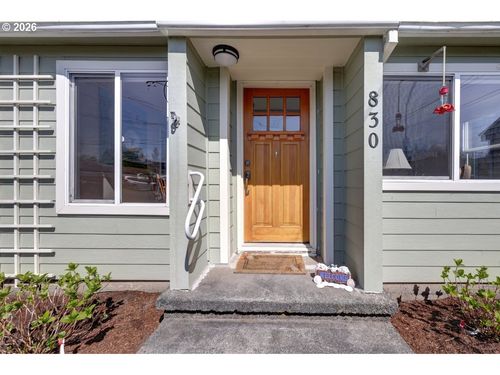 830 17th Ave, Seaside, OR, 97138-7210 | Card Image