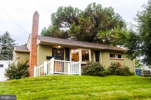 323 Mount Vernon Ave, LAUREL SPRINGS, NJ, 08021-2034 | Card Image