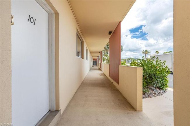 Hallway with a healthy amount of sunlight | Image 26