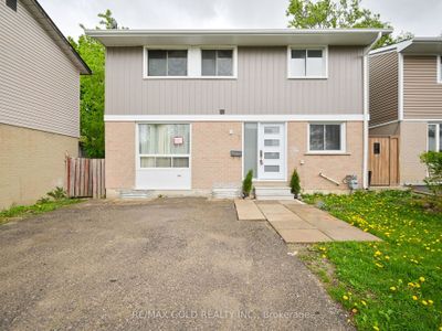 7 Jeffrey St, House other with 3 bedrooms, 3 bathrooms and 4 parking in Brampton ON | Image 2