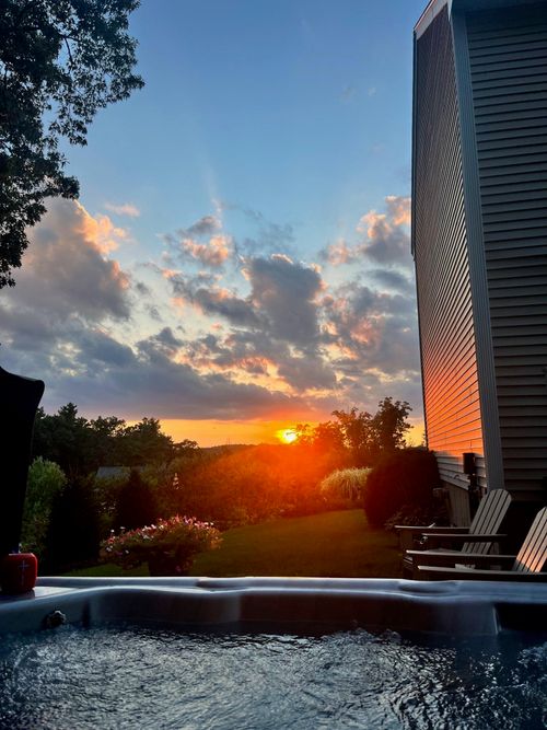 4 Fox Run Road, Raymond, NH, 03077 | Card Image