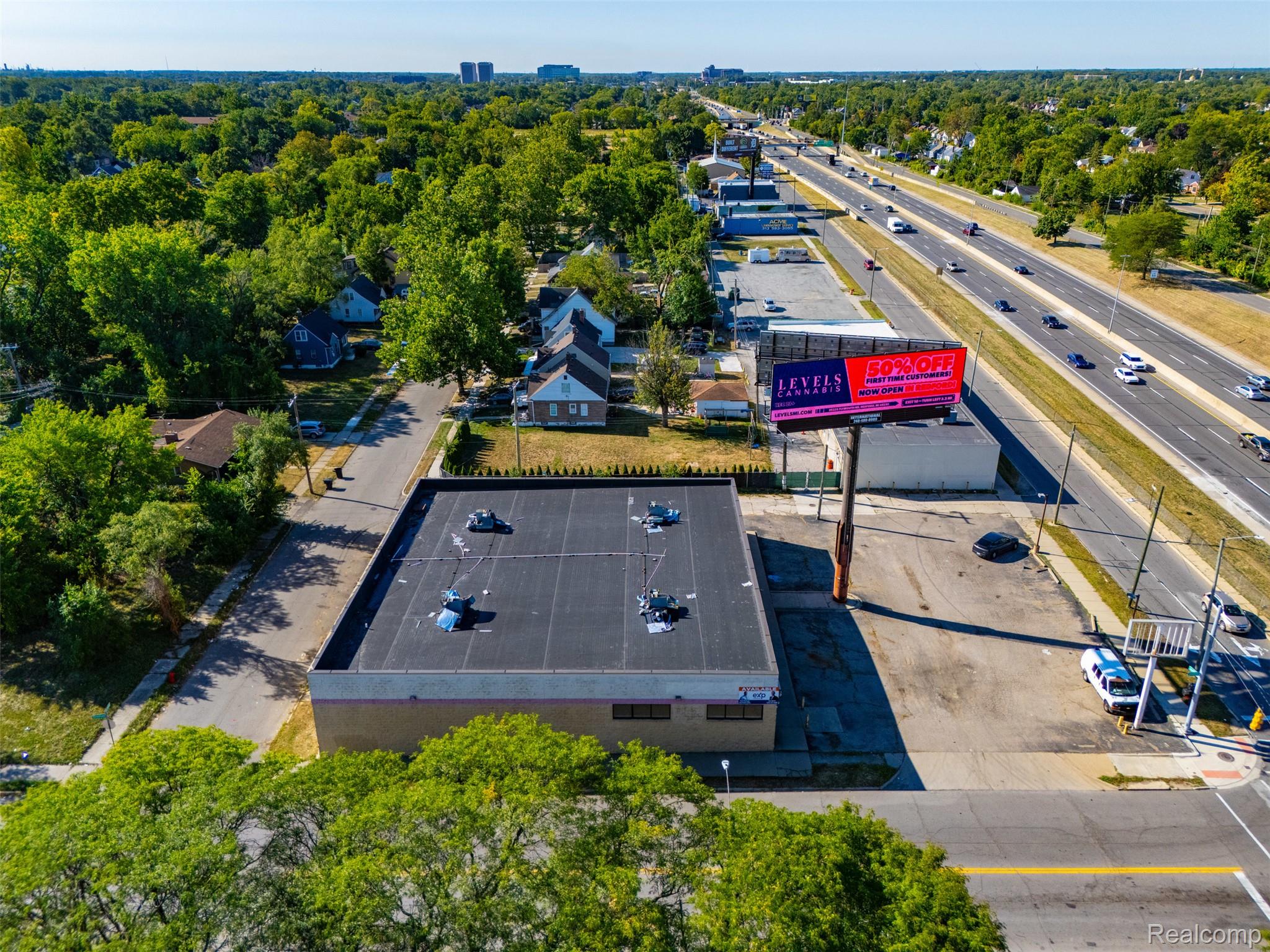 Commercial Lease in Detroit 4