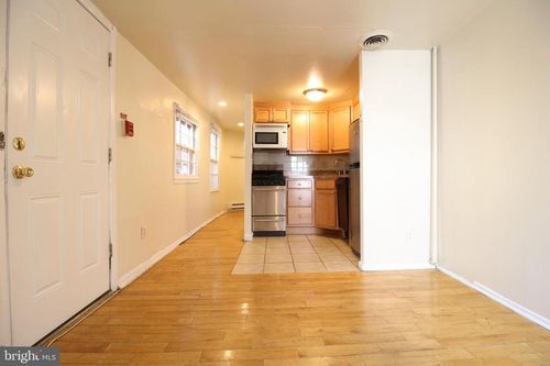 apt-b-929 Spruce St, PHILADELPHIA, PA, 19107-5894 | Card Image