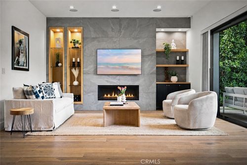 4458 Katherine Ave, Sherman Oaks, CA, 91423-2707 | Card Image