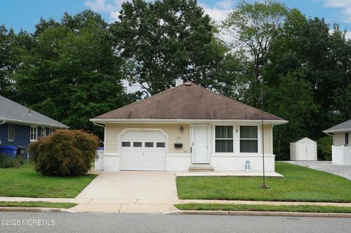2117 Mount Hope Ln, Toms River, NJ, 08753-1417 | Card Image