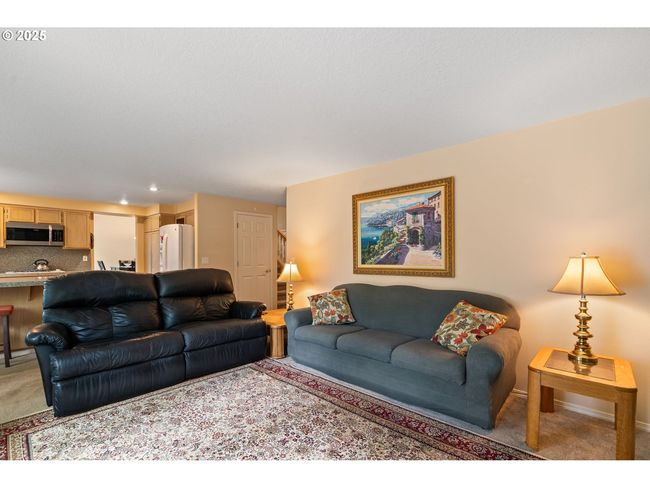 3010 Sw Phyllis Dr, House other with 4 bedrooms, 3 bathrooms and 3 parking in Gresham OR | Image 18