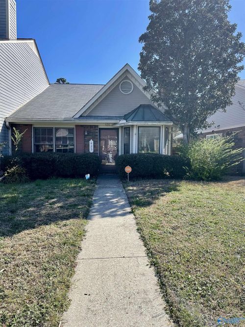 425 Autumnwood Dr Sw, Decatur, AL, 35601-5657 | Card Image