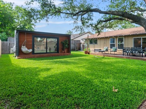 2600 Cockburn Dr, Austin, TX, 78745-4341 | Card Image