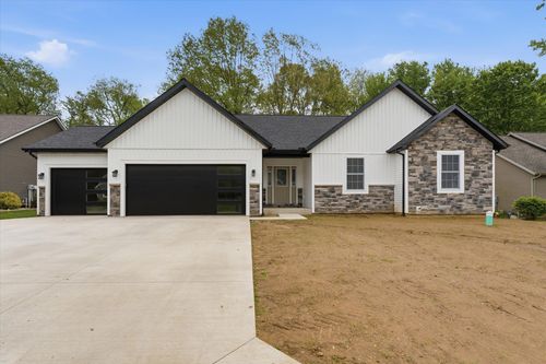 53784 Terre Verde Hills Ct, South Bend, IN, 46628-5641 | Card Image