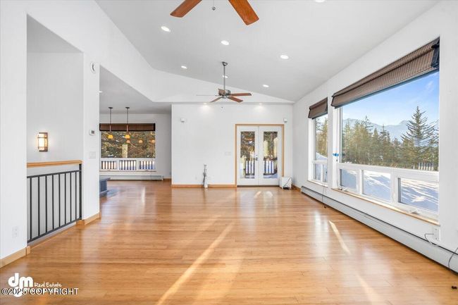 15 Living Room | Image 16