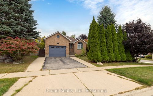 83 Endeavour Dr, Cambridge, ON, N3C4C2 | Card Image