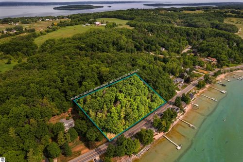 00 Center Rd, Traverse City, MI, 49686 | Card Image