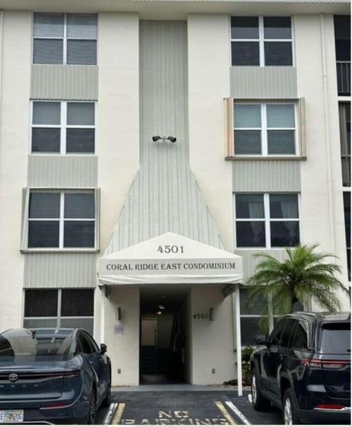 212-4501 Ne 21st Ave, Fort Lauderdale, FL, 33308-4778 | Card Image