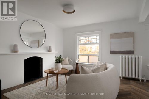1 Harvard Avenue, Toronto (Roncesvalles), ON, M6R1C5 | Card Image