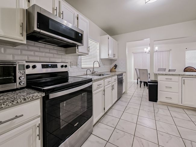 212 Winding Brk, Condo with 2 bedrooms, 2 bathrooms and null parking in Commerce Twp MI | Image 5