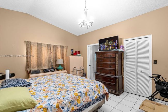 15742 Sw 137 Th Ct, House other with 3 bedrooms, 2 bathrooms and null parking in Miami FL | Image 5