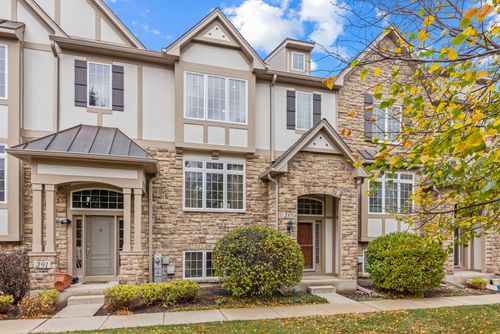 285 Fitzgerald Circle, Carol Stream, IL, 60188 | Card Image