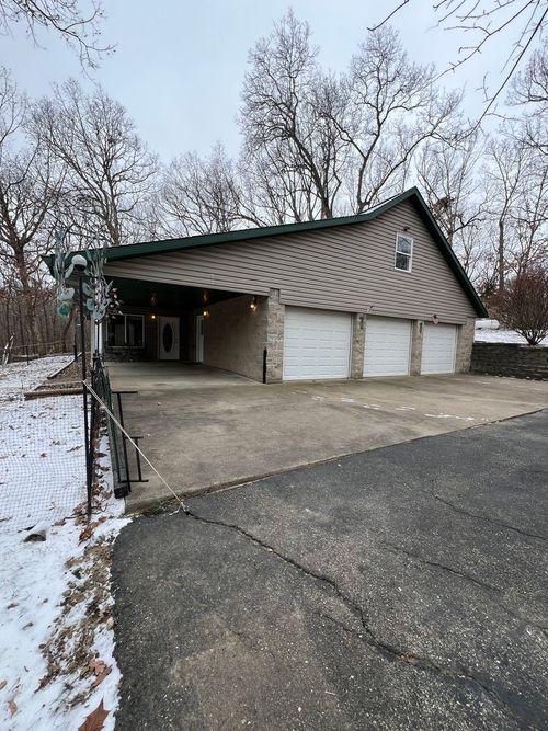 411 Illini Dr, Hopewell, IL, 61565-9672 | Card Image