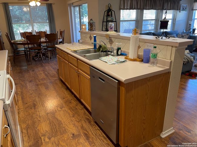 153 Springtree Pkwy, House other with 3 bedrooms, 2 bathrooms and null parking in Cibolo TX | Image 25