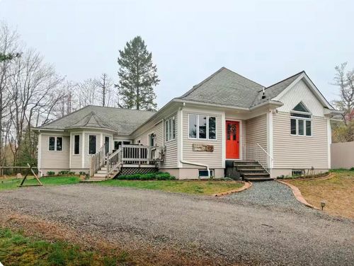 349 Douglas Hwy, Lamoine, ME, 04605-4242 | Card Image