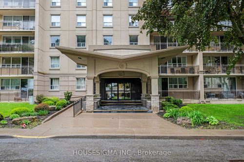 305-6400 Huggins St, Niagara Falls, ON, L2J3G5 | Card Image
