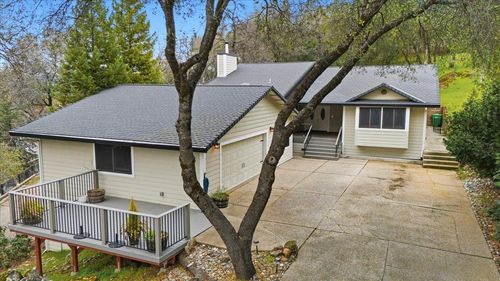 11845 Goldfinch Ct, Penn Valley, CA, 95946-9647 | Card Image