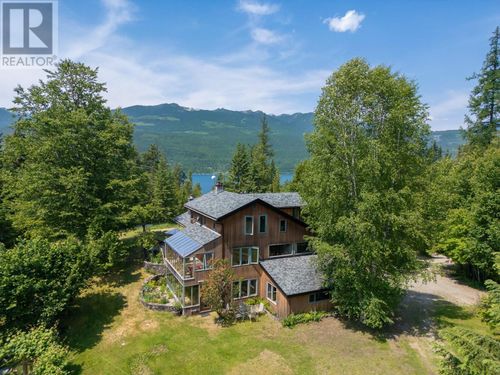 912 Riondel Rd, Riondel, BC, V0B2B0 | Card Image