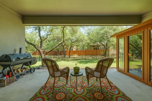 Back covered patio | Image 39
