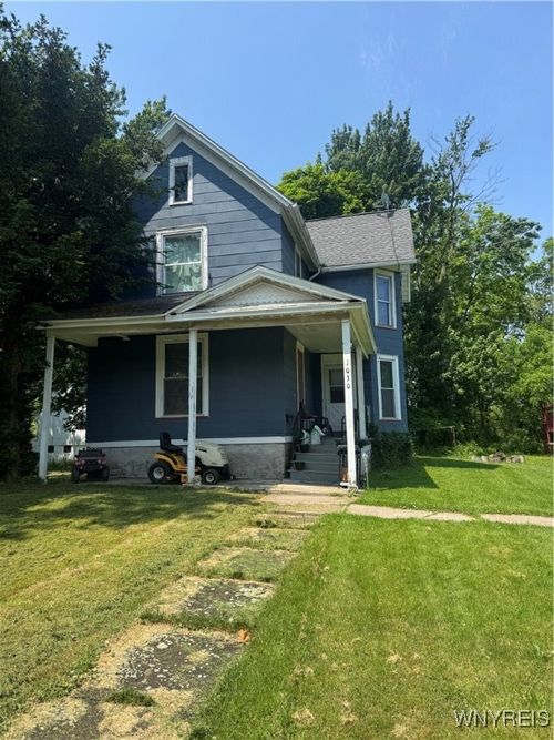 1030 Gwinn St, Medina, NY, 14103-1740 | Card Image