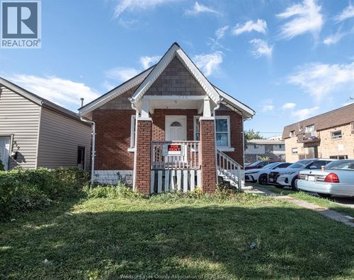 915 Josephine Ave, Windsor, ON, N9B2L4 | Card Image