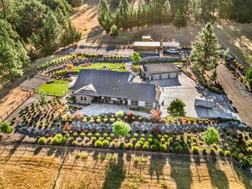 3465 Galls Creek Rd, Gold Hill, OR, 97525-9810 | Card Image