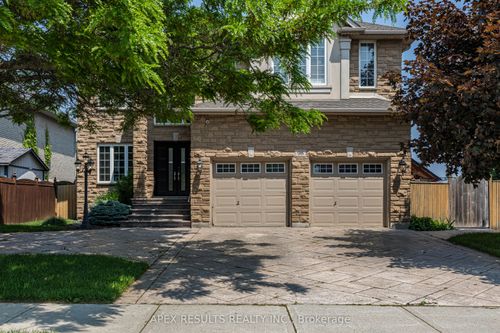 98 Stonehenge Dr, Ancaster, ON, L9K1M1 | Card Image