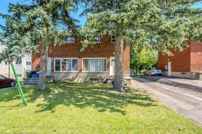 A - 166 Weber St N, Home with 4 bedrooms, 2 bathrooms and 3 parking in Waterloo ON | Image 2