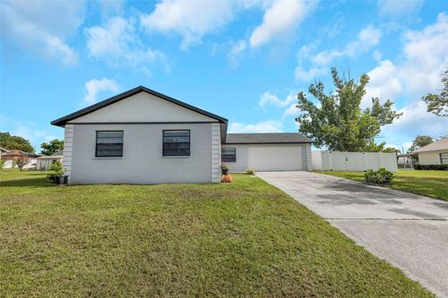 38811 James Ct, Zephyrhills, FL, 33540-2001 | Card Image